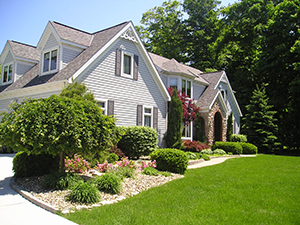 Landscapers and Lawncare Services in Rienzi, MS